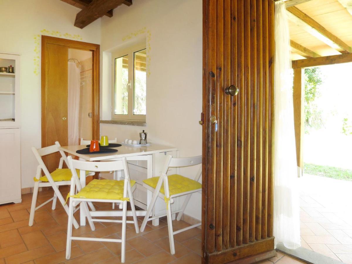 Holiday Home Chalet Del Lago By Interhome Болсена Екстериор снимка